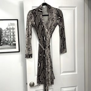 Diane von Furstenberg’s snakeskin print enhances this classic wrap dress!